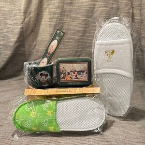 Tokyo Disney Hotel MiraCosta Amenities Kit & Slippers Japan Exclusive UNOPENED